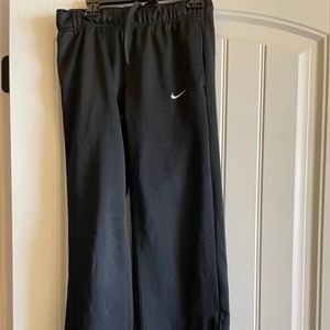 Men’s Nike sweats XS size. Elastic waistband with strings and leg zippers